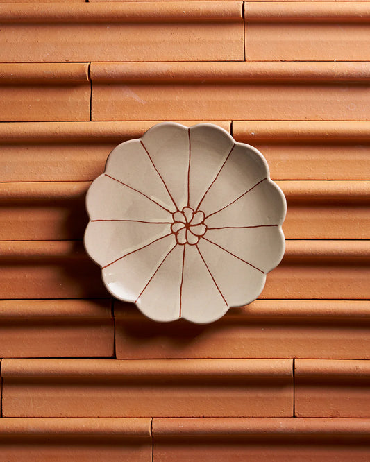 Spinning Flower Plate