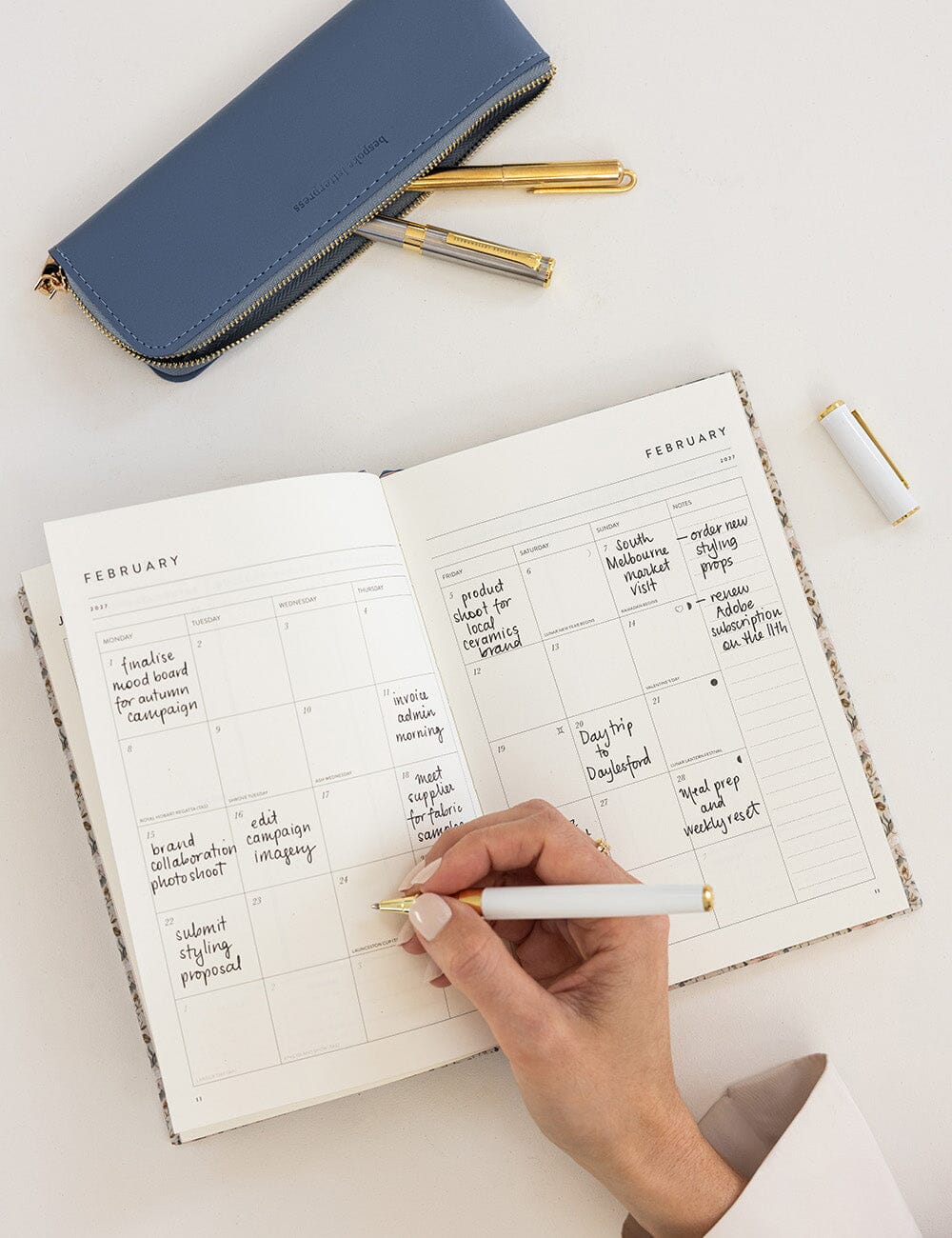 2027 Weekly Petite Vertical Planner
