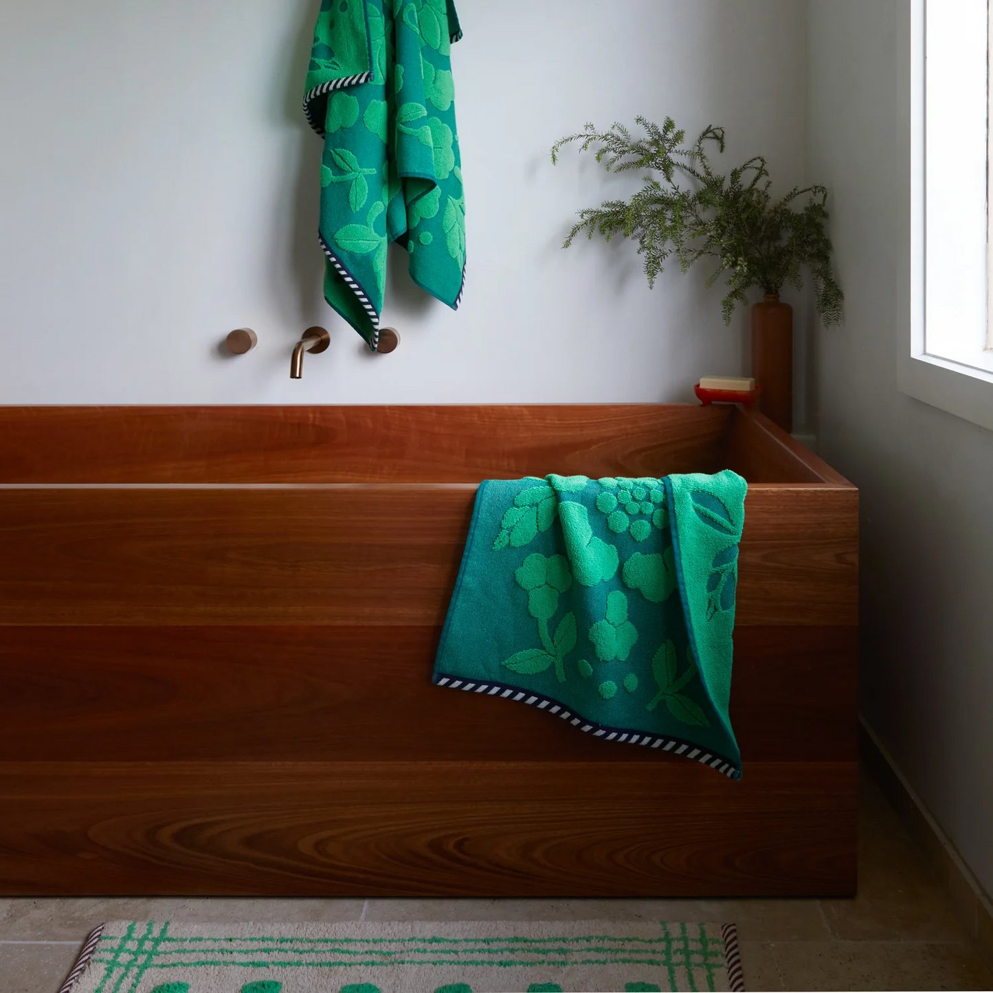 Florence Hand Towel - Apple
