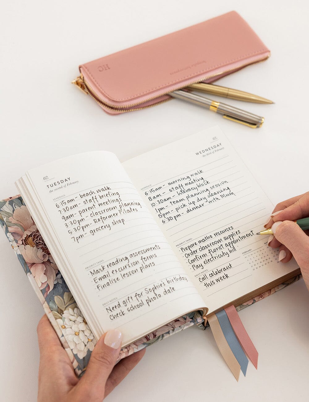 2027 Day to A Page Planner