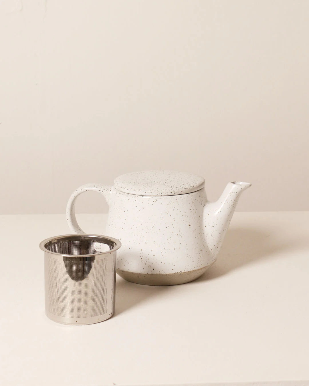 Ritual Teapot - Speckled White